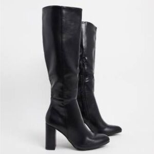 Sleek Black knee high pointed toe Heeled Boots for Women